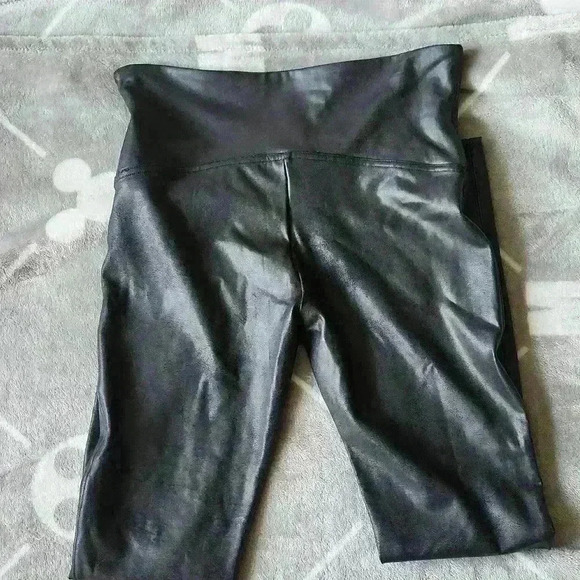 Spanx Faux Leather Leggings - Picture 6 of 7